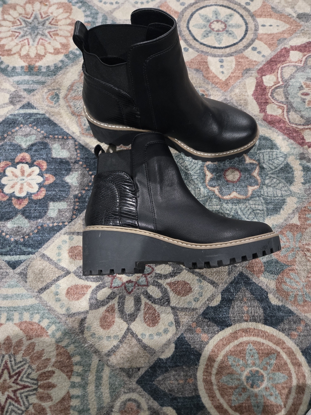 DV Dolce Vita Women's 9 Rielle Ankle Boot